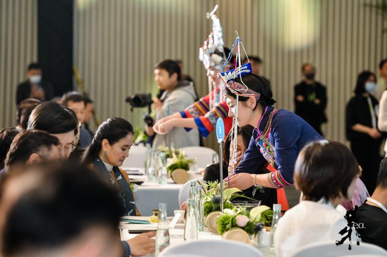 超越·鼎峯 白毫银针慈善公益拍卖品鉴会暨福鼎白茶摄影展在上海举办